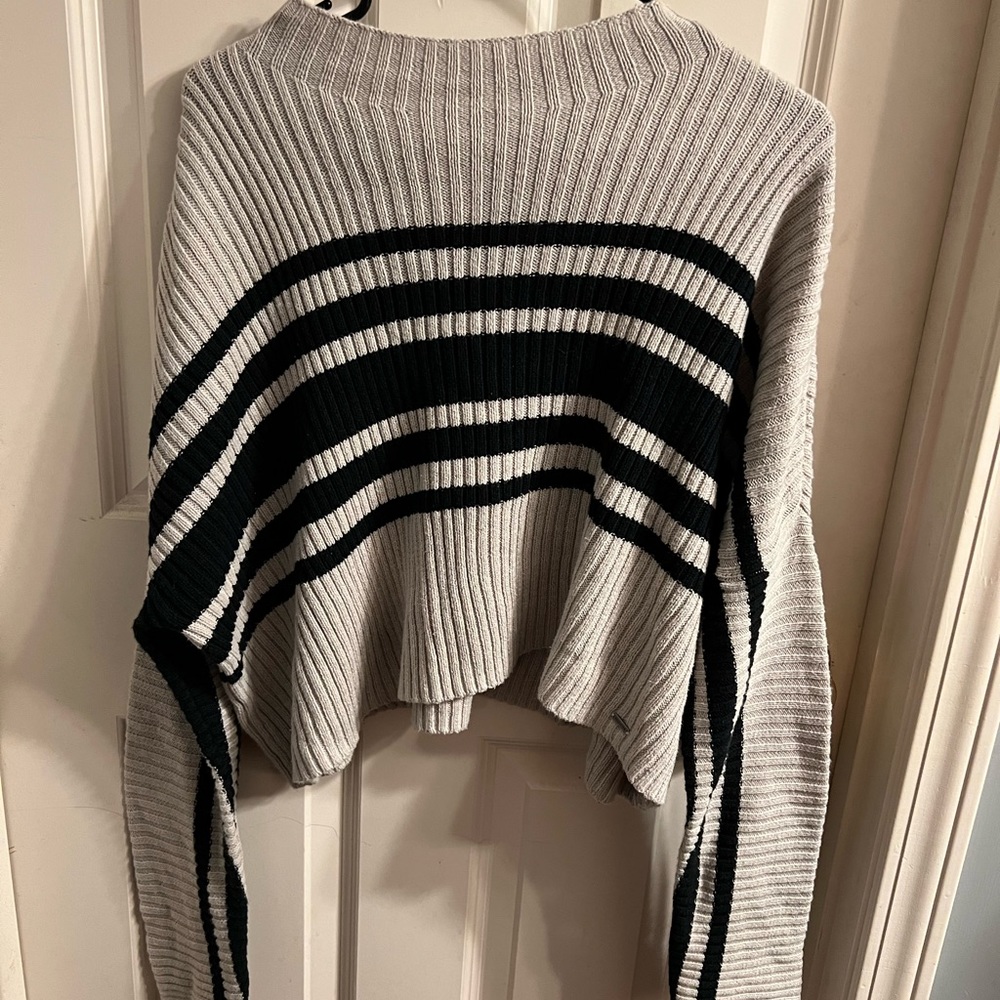 cropped long sleeve sweater